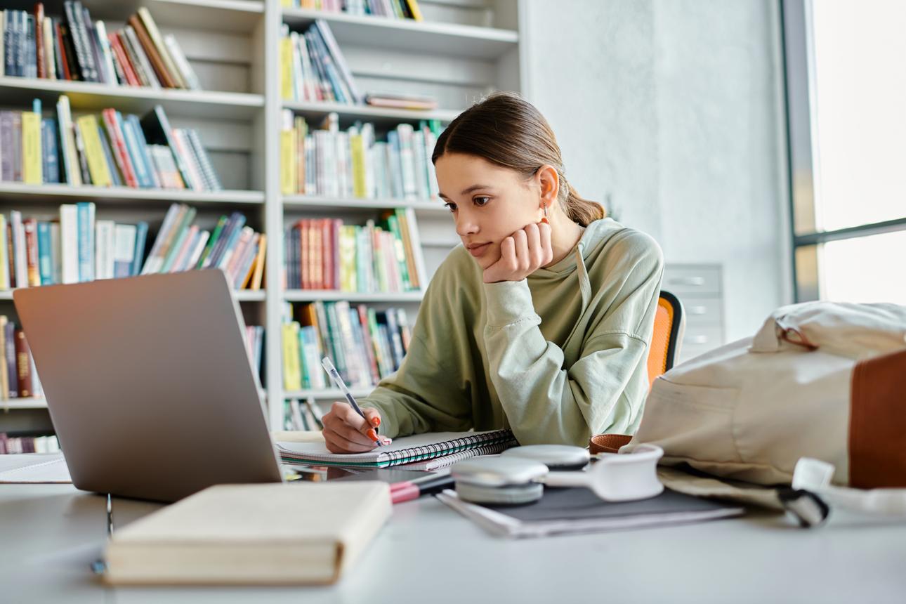 Best Free Software Every Student Should Know Student using free software for online learning